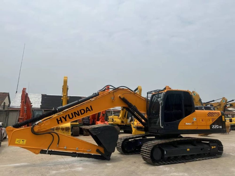 Hyundai R220-9S - Image 2