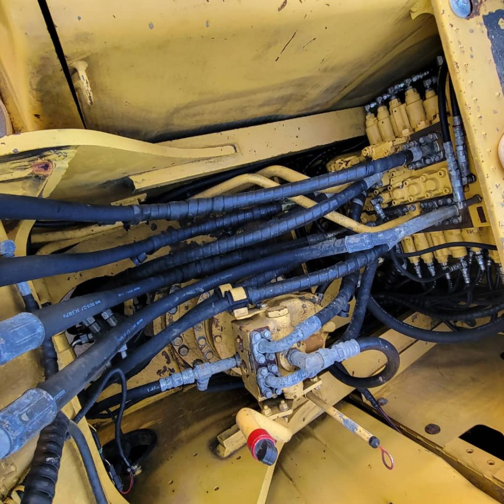 Komatsu PC220-8MO - Image 2