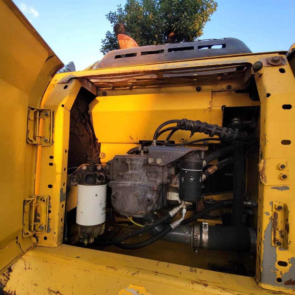 Komatsu PC220-8MO - Image 4