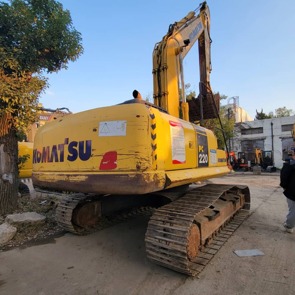 Komatsu PC220-8MO