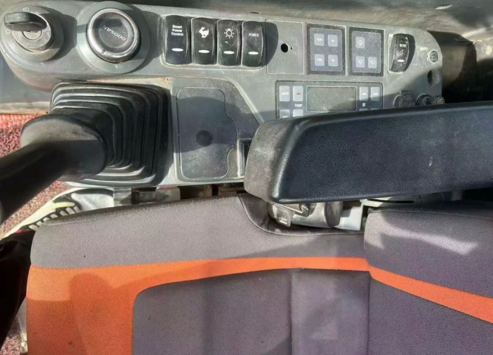 DOOSAN DX420-LC9C Model 2017 - Image 7