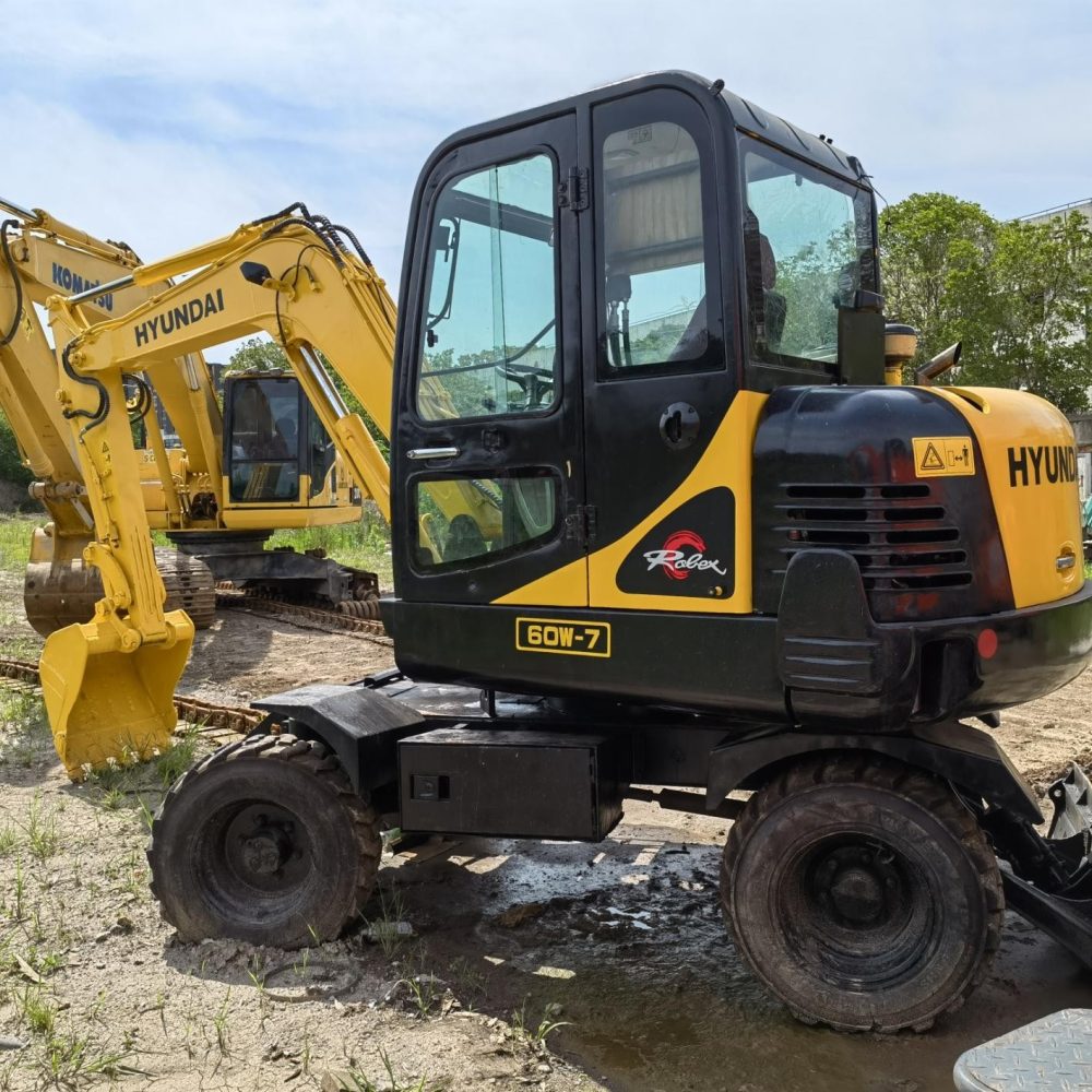 Hyundai 60W  wheel Excavator