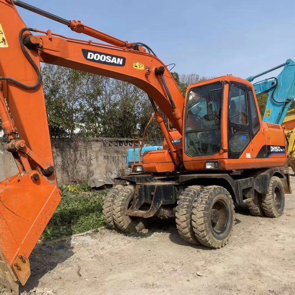 Doosan DH150w-7 wheel excavator