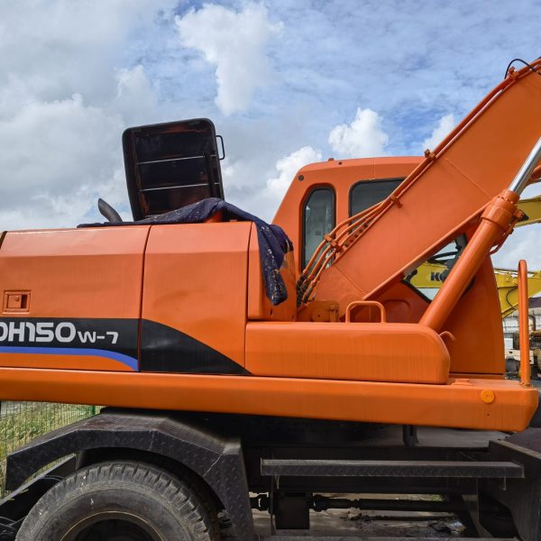 Doosan DH150W-7 Wheel Excavator