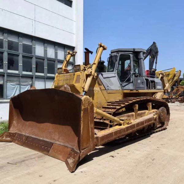 Komatsu bollduzer D155AX-5