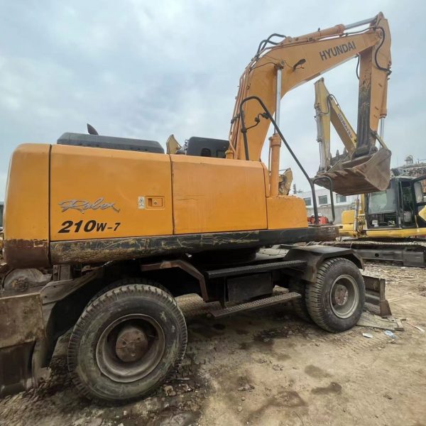 Hyundai 210w-7 Wheel Excavator