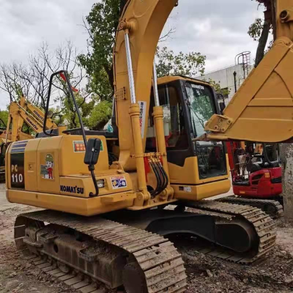 Komatsu Excavator PC110-7