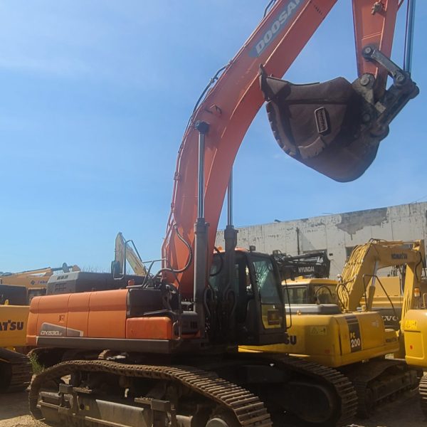 Doosan DX530LC Used Excavator: Power and Precision for Your Projects