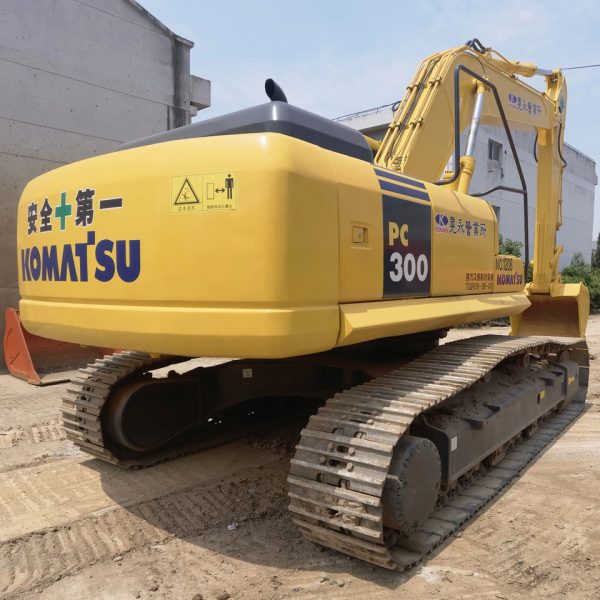 Komatsu PC300 2018 Used Excavator – Reliable Power and Efficiency