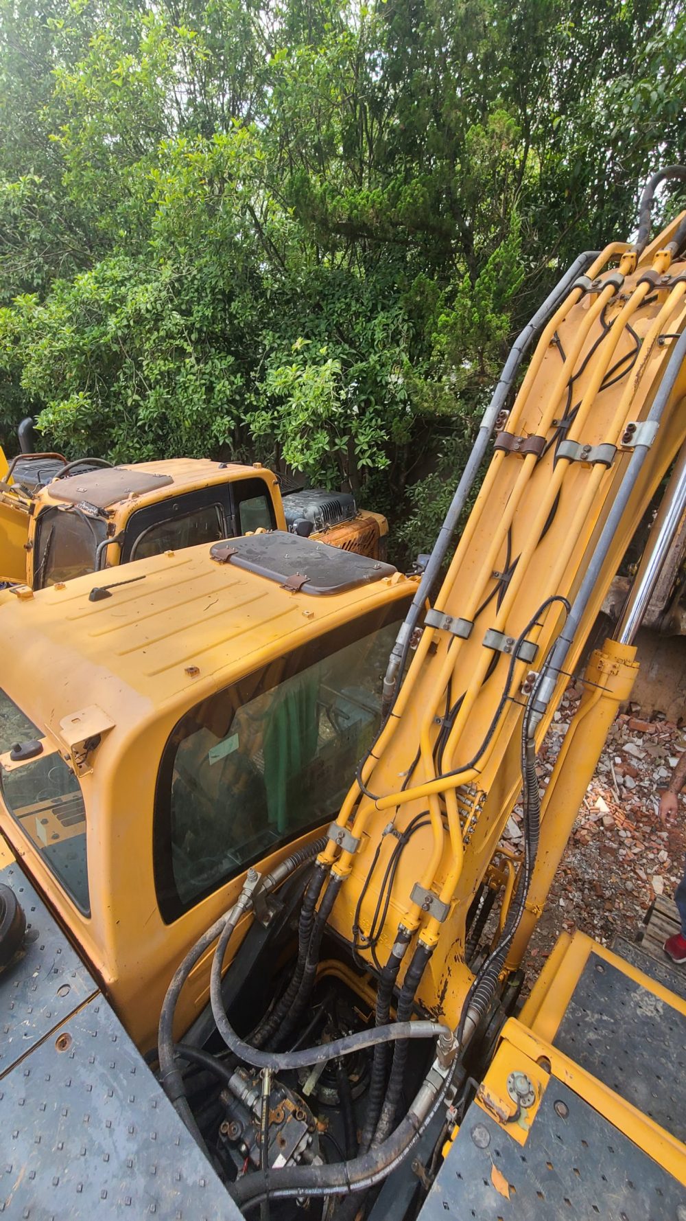 Hyundai 225LC-9T made year 2016 Excavator best high quality used machine - Image 11