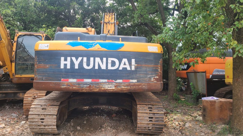 Hyundai 225LC-9T made year 2016 Excavator best high quality used machine - Image 2
