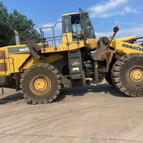 Komatsu PC600-6 2012 Used Loader- great condition