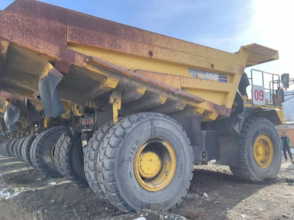 High-Performance Komatsu HD 465-7 Used Dump Truck for Sale - Image 9