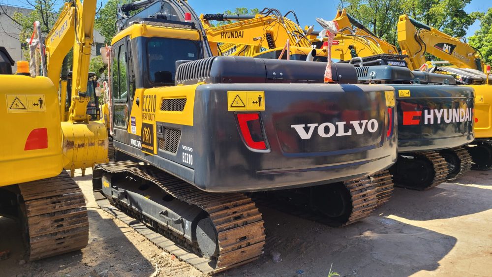 Volvo EC210 2024 Excavator - Advanced Performance and Durability - Image 3