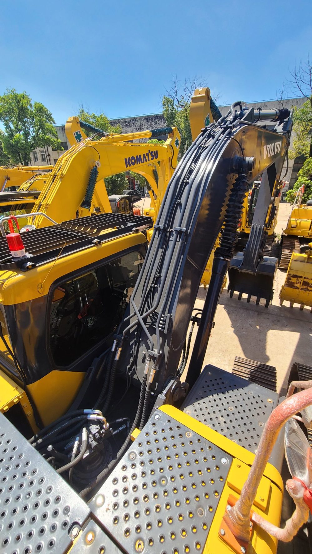 Volvo EC210 2024 Excavator - Advanced Performance and Durability - Image 7