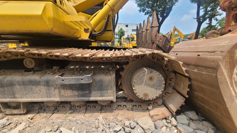 Komatsu PC130-7 Used Excavator – Reliable, Efficient, and Versatile - Image 7