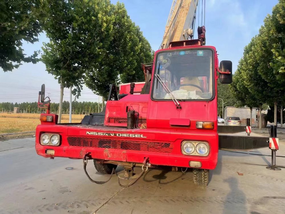 Tadano TG 500E Used 50 Ton Crane – Precision and Power - Image 2