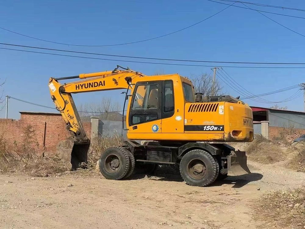 Hyundai R150-7 year 2013 Wheel Excavator (2)