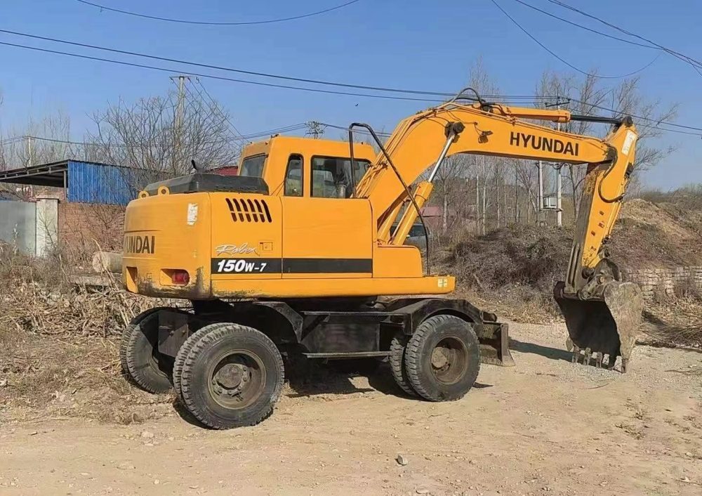 Hyundai R150-7 year 2013 Wheel Excavator (5)
