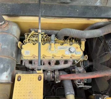 How to Check an Excavator's Engine and Hydraulic System Before Buying